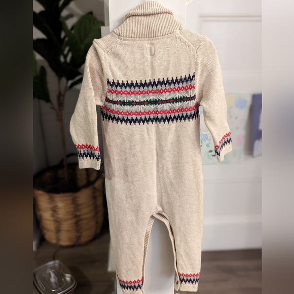 Baby Gap Christmas Sweater jumpsuit - Picture 2 of 8